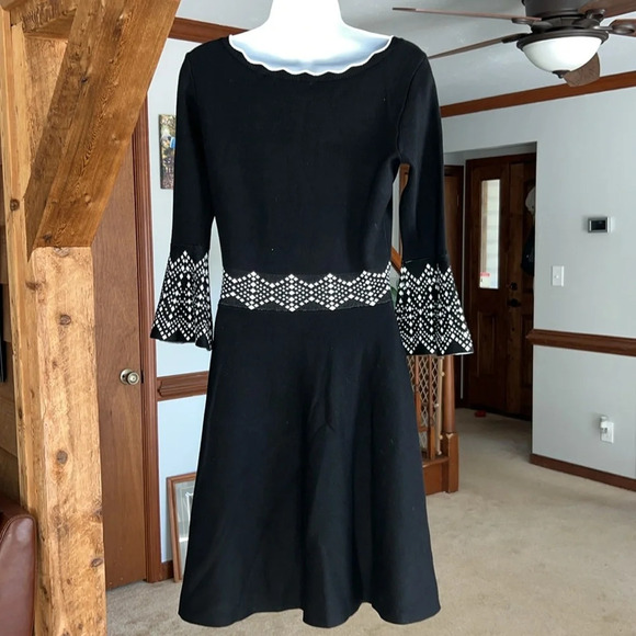 Danny and Nicole 3/4 Sleeve A-Line Sweater Dress Bell Sleeves Size Small - Picture 2 of 11
